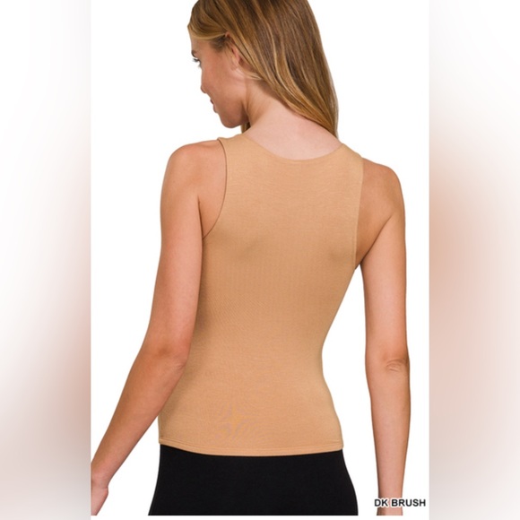 NWT ZENANA PREMIUM RAYON DOUBLE LAYERED ROUND NECK TANK TOP - Picture 2 of 3